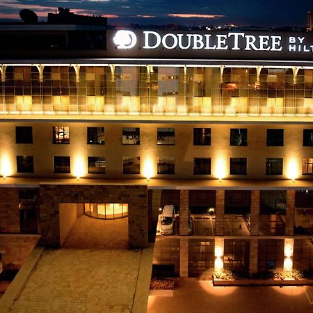 Doubletree By Hilton Nairobi Hotel Buitenkant foto