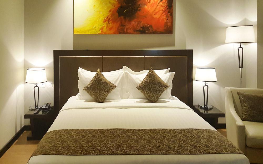 Doubletree By Hilton Nairobi Hotel Buitenkant foto