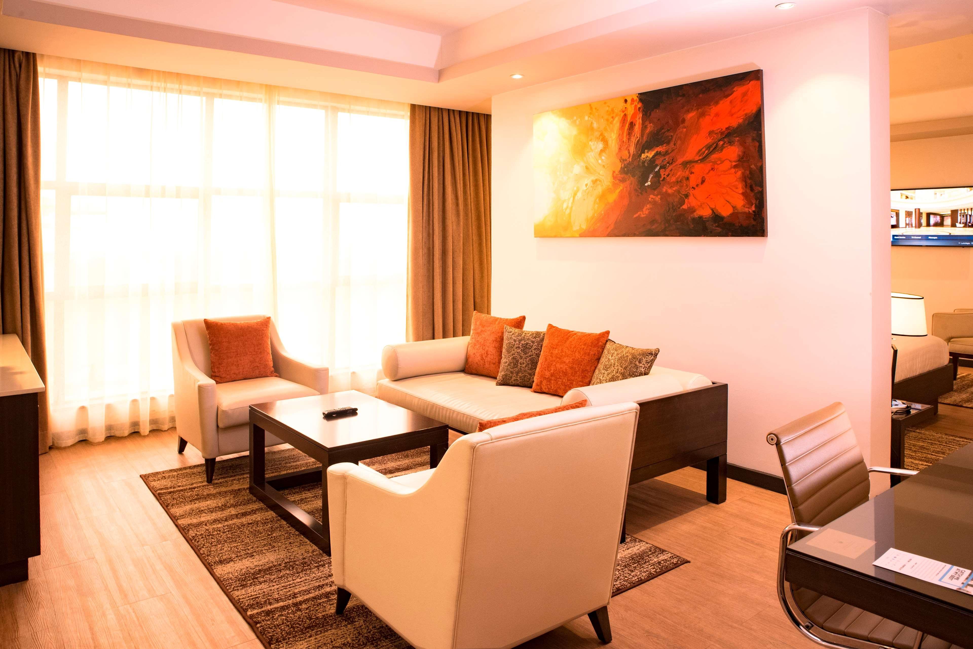 Doubletree By Hilton Nairobi Hotel Buitenkant foto