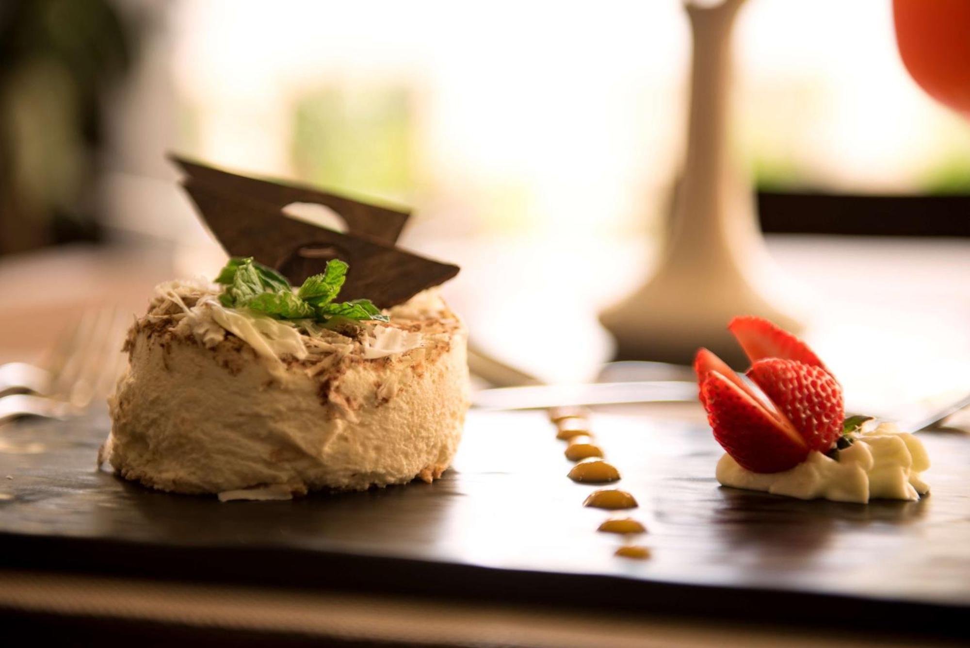 Doubletree By Hilton Nairobi Hotel Buitenkant foto