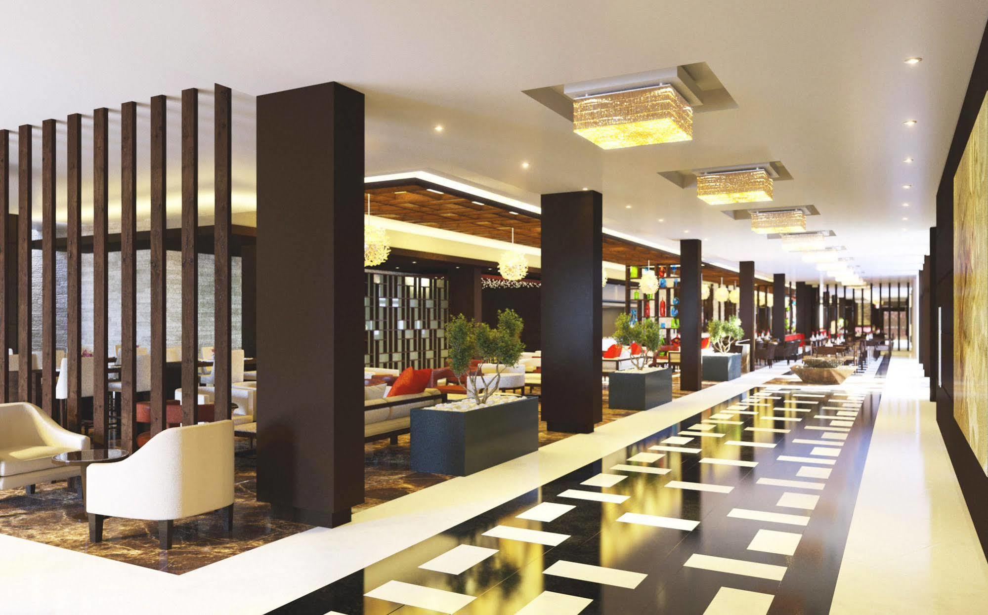 Doubletree By Hilton Nairobi Hotel Buitenkant foto