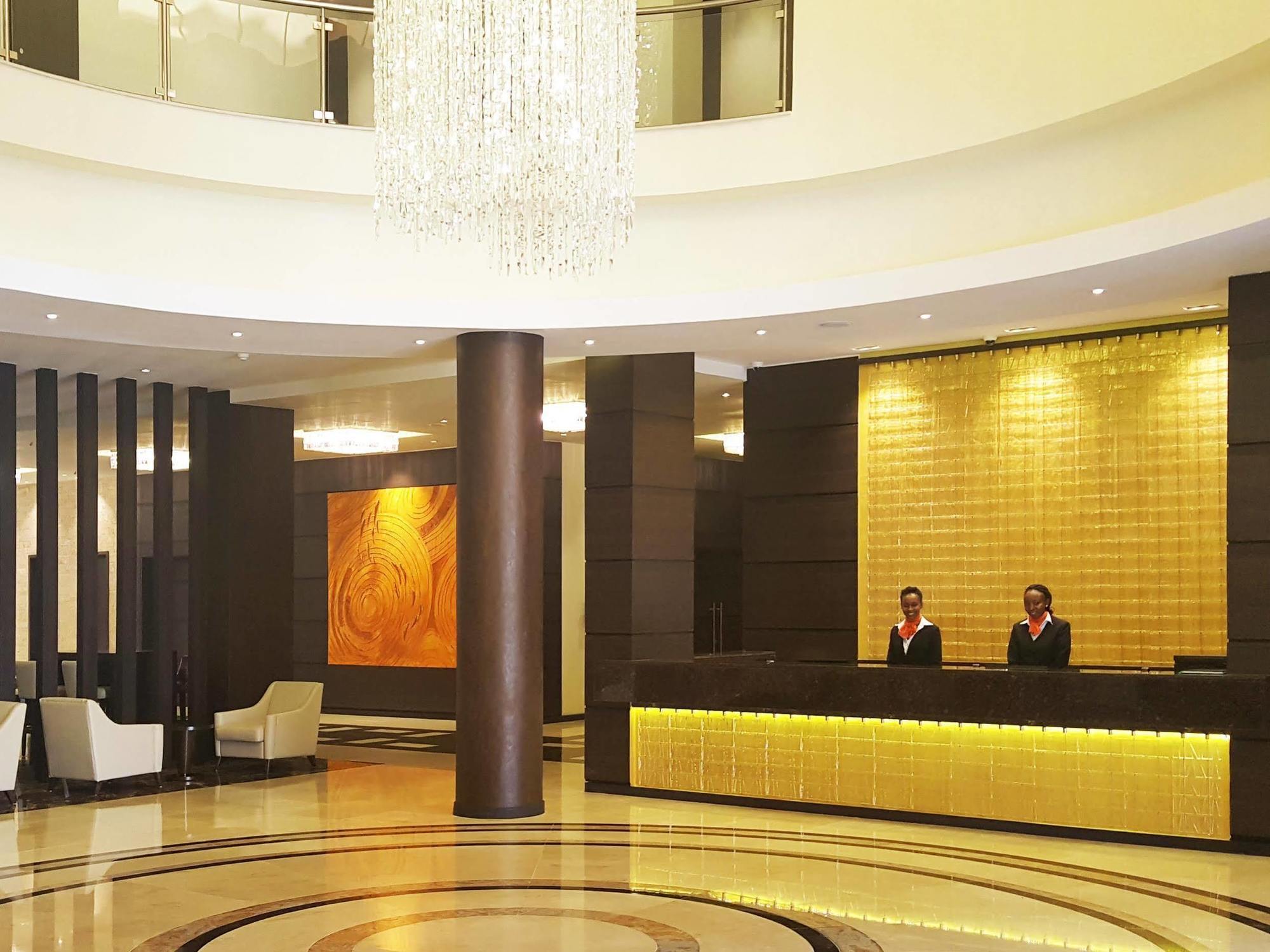 Doubletree By Hilton Nairobi Hotel Buitenkant foto