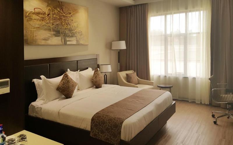 Doubletree By Hilton Nairobi Hotel Buitenkant foto