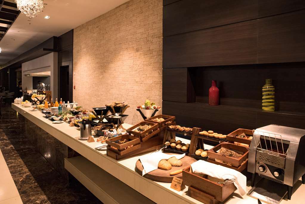 Doubletree By Hilton Nairobi Hotel Restaurant foto